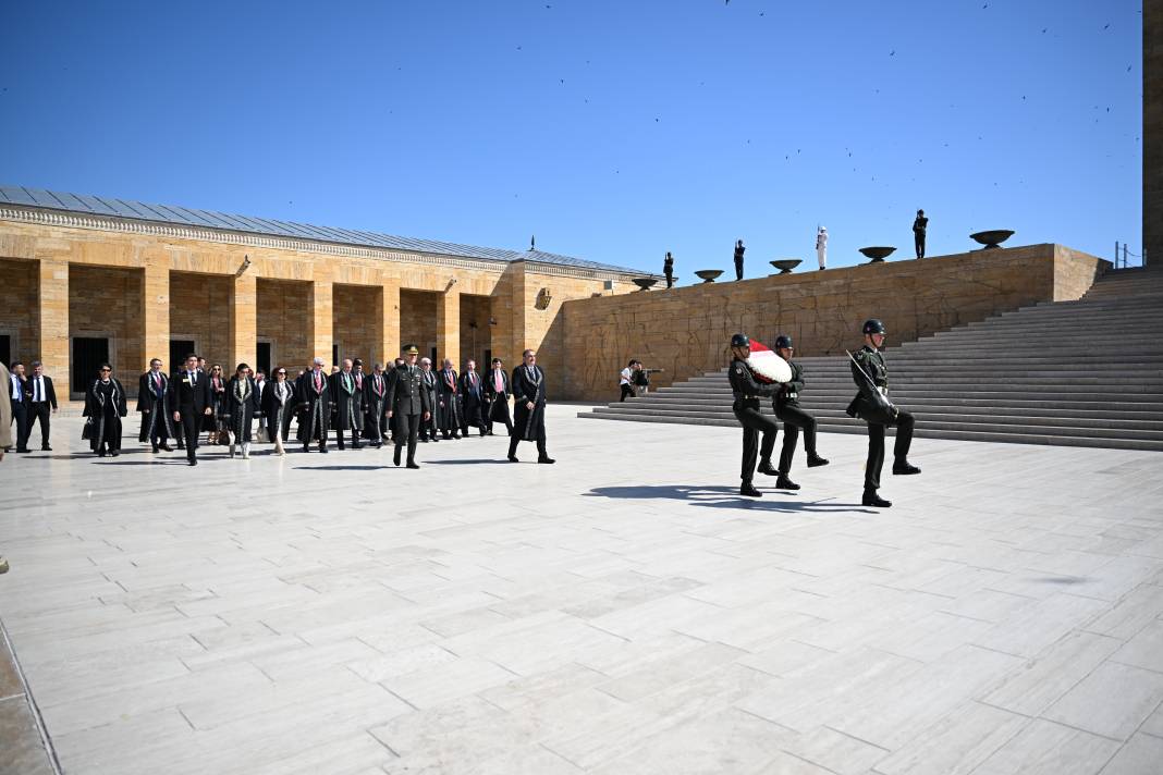 Uyuşmazlık Mahkemesi Başkanlığı heyeti Anıtkabir'i ziyaret etti 12